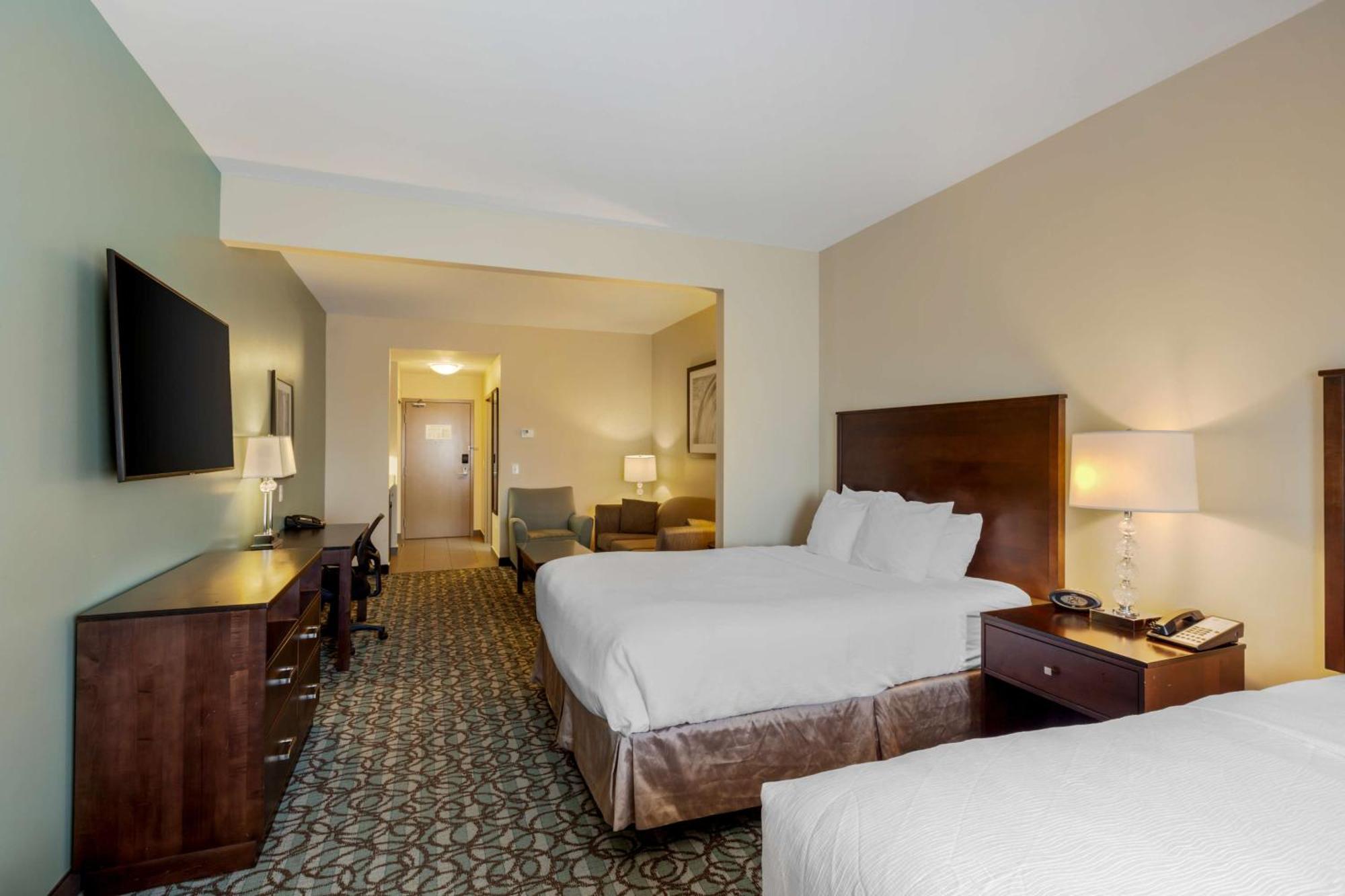 Best Western Plus Walkerton Hotel & Conference Centre Bagian luar foto